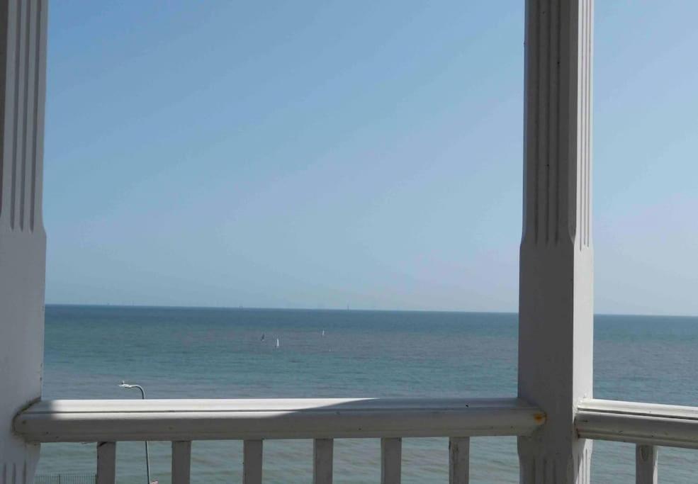 Amazing Sea Views And Much More…. Leilighet Broadstairs Eksteriør bilde
